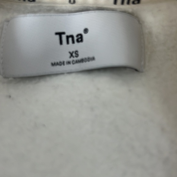TNA aritzia crop fleece - Picture 3 of 5